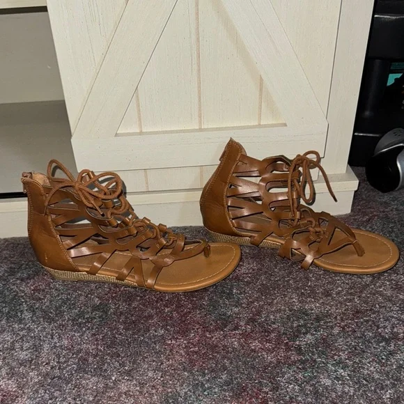 Cityclassified Brown Gladiator Sandals Lace-Up Design - Picture 4 of 4